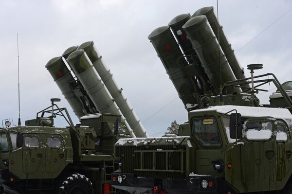 Sistema de defesa antiárea russo S-400 Triumf, região de Moscou, Rússia - Sputnik Brasil