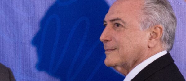 Senadores acham que renúncia de Cunha é 'acordão' e manobra de Temer para manter mandato - Sputnik Brasil