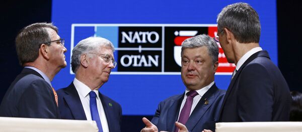 El presidente ucraniano Petró Poroshenko durante la cumbre de la OTAN en Varsovia - Sputnik Brasil