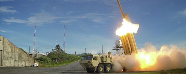 Dois sistemas de THAAD são lançados durante um teste de interceptação bem sucedido. - Sputnik Brasil