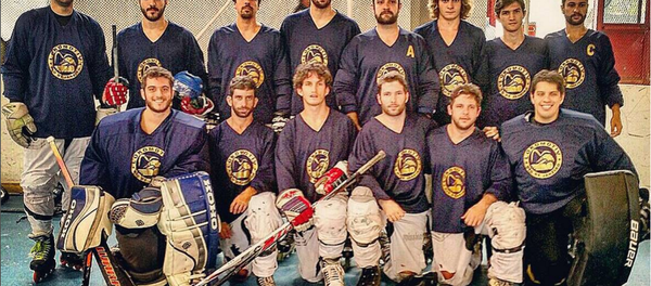 Equipe de hóquei do Lokomotiv Rio, batizado em homenagem ao Lokomotiv Yaroslavl Equipe de hóquei do Lokomotiv Rio, batizado em homenagem ao Lokomotiv Yaroslavl - Sputnik Brasil