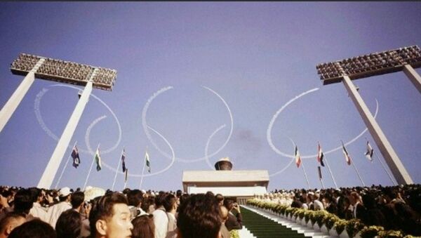 Momento da cerimônia de abertura dos Jogos Olímpicos de Tóquio, em 1964 - Sputnik Brasil