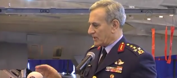 Akin Ozturk - Sputnik Brasil