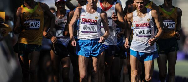 Atleta ruso, Serguéi Kirdyapkin, participa en una competición de atletismo durante JJOO en Londres - Sputnik Brasil