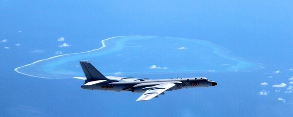 Bombardeiro H-6K patrulha o mar do Sul da China - Sputnik Brasil