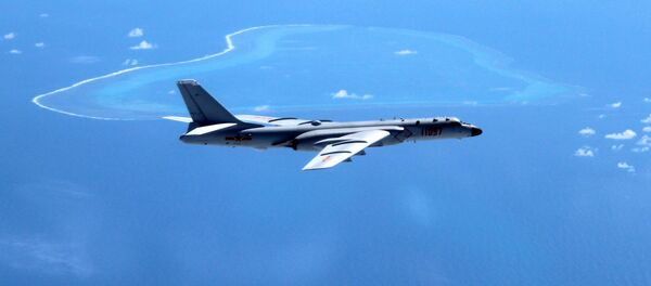 Bombardeiro H-6K patrulha o mar do Sul da China - Sputnik Brasil