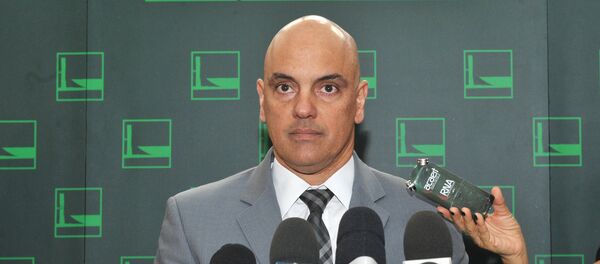 Ministro da Justiça diz que está sendo elaborado projeto para regulamentação do aplicativo Ministro da Justiça diz que está sendo elaborado projeto para regulamentação do aplicativo - Sputnik Brasil