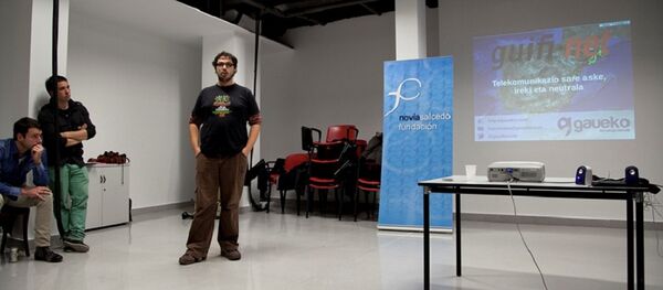 Usuários da rede mesh espanhola Guifi.net Usuários da rede mesh espanhola Guifi.net - Sputnik Brasil