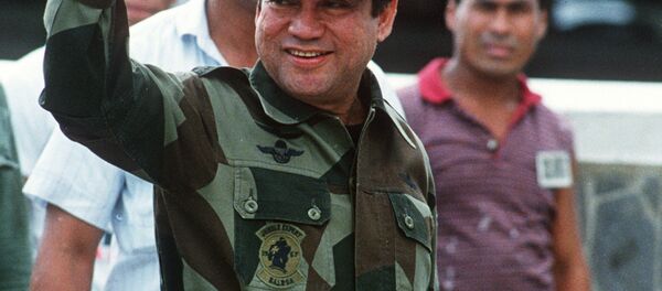 Foto tirada em 4 de outubro de 1989: General Manuel Noriega na Cidade do Panamá Foto tirada em 4 de outubro de 1989: General Manuel Noriega na Cidade do Panamá - Sputnik Brasil