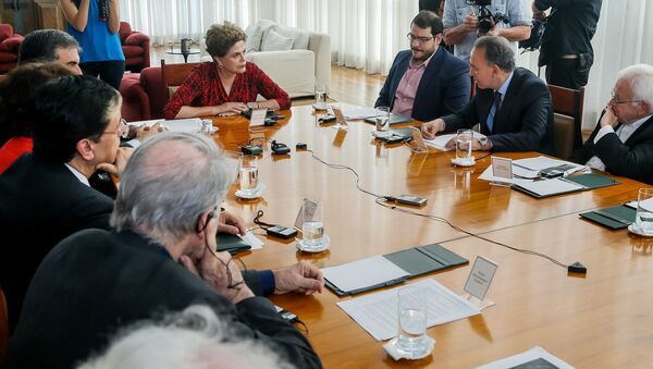 Dilma Rousseff se reúne com juristas - Sputnik Brasil