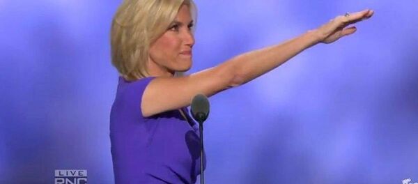Laura Ingraham faz gesto esquisito ao terminar discurso em convenção nacional do Partido Republicano - Sputnik Brasil