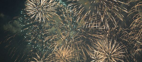 No âmbito do II Festival de Fogos de Artifício realizado em 23-24 de julho foram lançados 25 tonaladas de pirotecnia - Sputnik Brasil