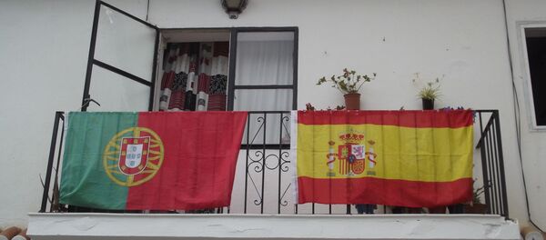 Bandeiras de Portugal e Espanha Bandeiras de Portugal e Espanha - Sputnik Brasil