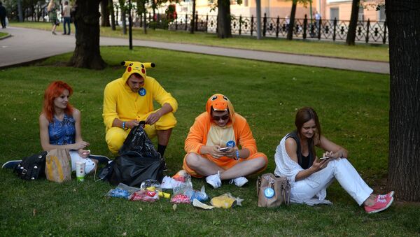 Jogadores de Pokémon Go em Moscou - Sputnik Brasil
