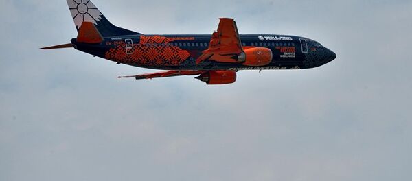 Boeing da companha bielorrussa Belavia em pleno voo - Sputnik Brasil
