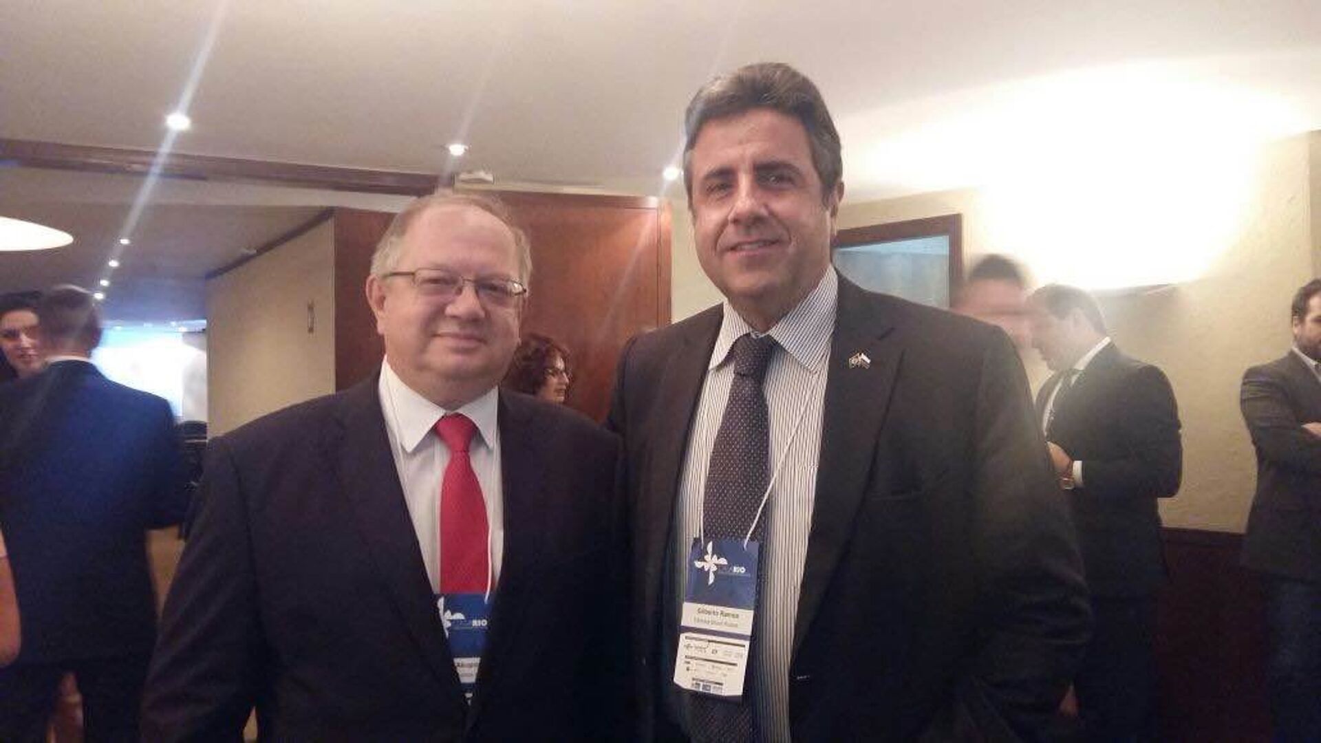 Embaixador da Rússia no Brasil, Sergei Akopov, e presidente da Câmara Brasil-Rússia de Comércio Indústria e Turismo, Gilberto Ramos - Sputnik Brasil, 1920, 31.03.2022