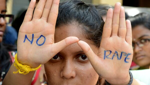 Estudantes indianos do colégio de Saint Joseph Degree participam no protesto contra a cultura de estupro - Sputnik Brasil