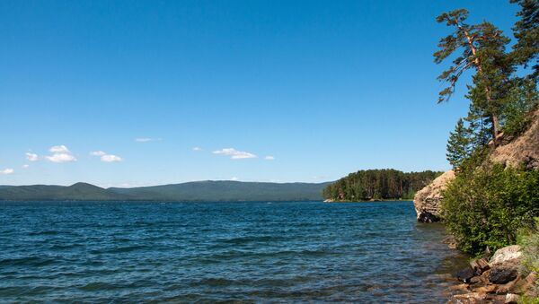 O lago Turgoyak da região russa de Chelyabinsk - Sputnik Brasil