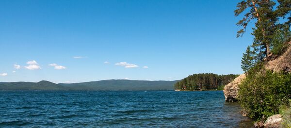 O lago Turgoyak da região russa de Chelyabinsk - Sputnik Brasil