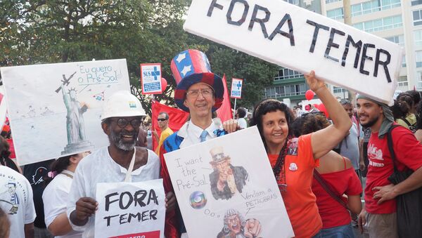 Manifestantes denunciam entrega do pré-sal em ato contra Temer - Sputnik Brasil