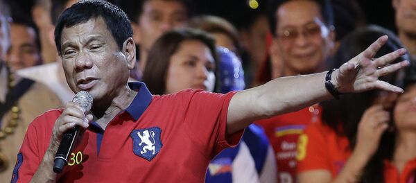 Futuro presidente filipino, Rodrigo Duterte, durante sua campanha eleitoral em Manila, Filipinas, May 7, 2016. - Sputnik Brasil