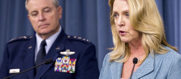 Deborah Lee James, a secretária da Força Aérea dos EUA - Sputnik Brasil