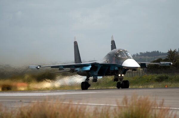 Forjados em combate: Força Aérea da Rússia receberá caças-bombardeiros modernizados Su-34 Forjados em combate: Força Aérea da Rússia receberá caças-bombardeiros modernizados Su-34 - Sputnik Brasil