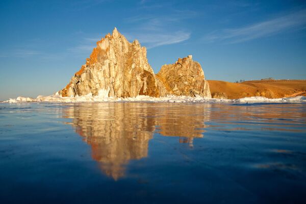 Cabo Burkhan (Shamanka) no lago Baikal - Sputnik Brasil