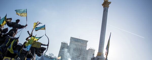 Maidan Nezalezhnosti, em Kiev, durante protesto Maidan Nezalezhnosti, em Kiev, durante protesto - Sputnik Brasil