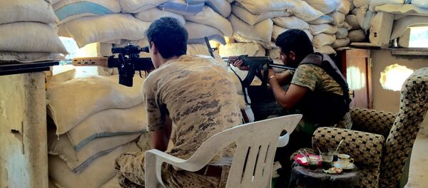 Síria. Soldados do Exército Sírio na linha de frente no sul de Aleppo - Sputnik Brasil