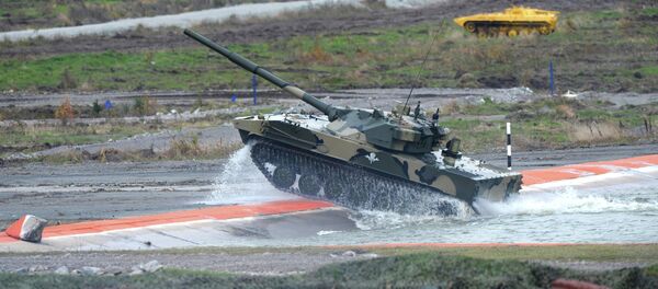 Self-propelled artillery vehicle with a Sprut-SD anti-tank gun during the demonstration of military hardware at the Ninth International Exhibition of Arms, Military Equipment and Ammunition in Nizhny Tagil - Sputnik Brasil