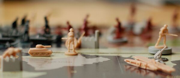 Jogo de mesa que permite simular combate real Jogo de mesa que permite simular combate real - Sputnik Brasil