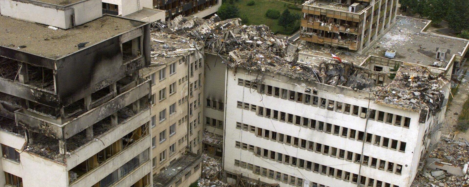 Imagem da Estação dos correios central de Pristina destruído pela OTAN, Iugoslávia, 15 de junho de 1999 - Sputnik Brasil, 1920, 17.03.2022