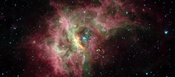 Imagem da galáxia na Via Láctea feita pelo telescópio da NASA em 2004 - Sputnik Brasil