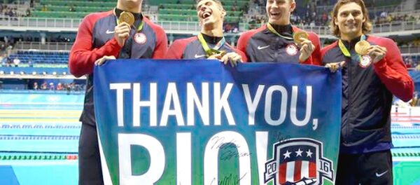Phelps e equipe de natação dos EUA agradecem apoio ao Rio - Sputnik Brasil