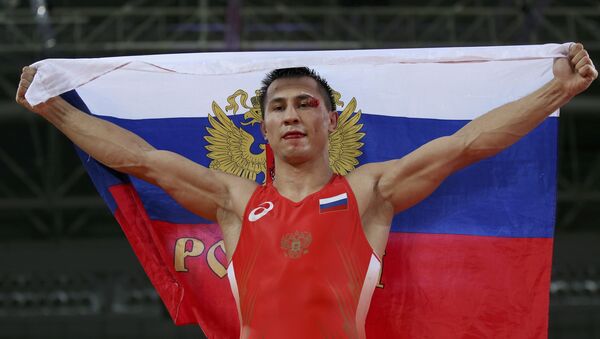 Roman Vlasov vence o ouro de luta greco-romana - Sputnik Brasil