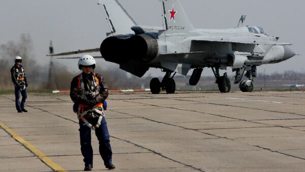 MiG-31 é um interceptor supersônico de dois lugares de longo alcance. Ela foi a primeira aeronave de combate soviético de 4ª geração. - Sputnik Brasil