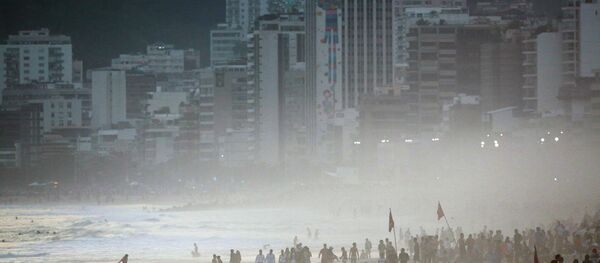 Pessaos na praia de Ipanema no Rio de Janeiro, Brasil, agosto de 2016 - Sputnik Brasil
