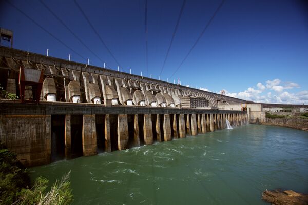Em 2022 teremos capacidade de usar 100% da energia de Itaipu, diz presidente do Paraguai Em 2022 teremos capacidade de usar 100% da energia de Itaipu, diz presidente do Paraguai - Sputnik Brasil