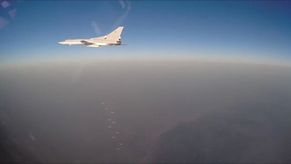Aviação russa ataca terroristas na Síria - Sputnik Brasil