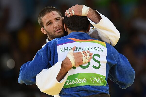 Judoca americano Travis Stevens e judoca russo Hasan Khalmurzaev, 9 de agosto 2016 - Sputnik Brasil