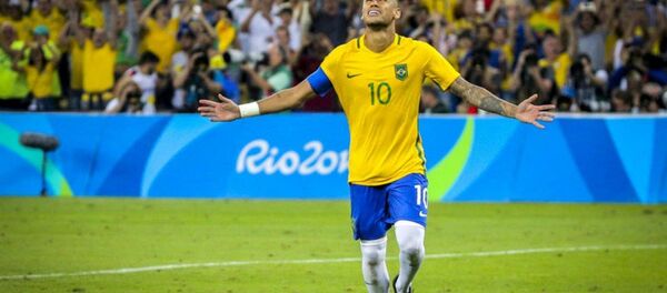 Neymar após bater o pênalti e dar a vitória ao Brasil contra a Alemanha - Sputnik Brasil