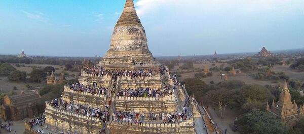 Pagode Shwesandaw na antiga cidade de Bagan, Myanmar - Sputnik Brasil