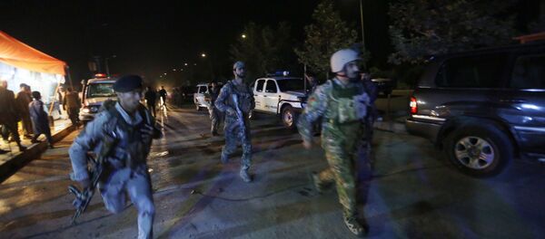 Forças de segurança do Afeganistão reagem a ataque extremista no campus da Universidade Americana na capital Cabul - Sputnik Brasil