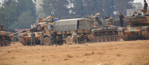 Material bélico turco nas proximidades de Jarablus, no norte da Síria - Sputnik Brasil