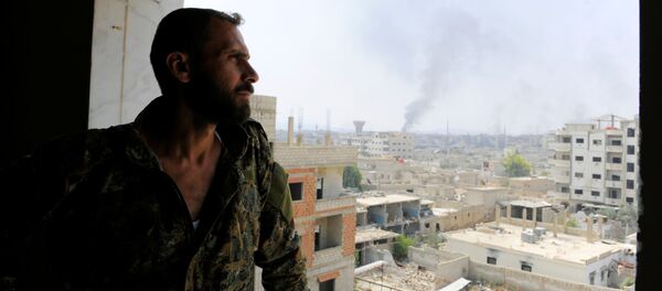 Soldado do Exército sírio em Daraya - Sputnik Brasil