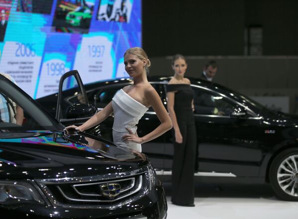 As meninas do Salão de Automóveis de Moscou 2016 - Sputnik Brasil