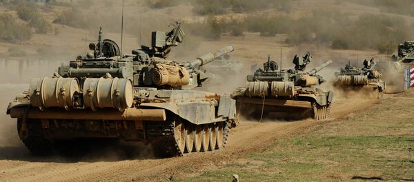 Tanques T-90A participam de exercícios no Daguestão, Rússia, 25 de agosto de 2016 - Sputnik Brasil
