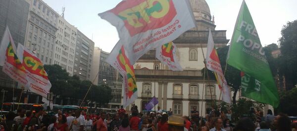 Manifestação contra o impeachment no Rio de Janeiro - Sputnik Brasil