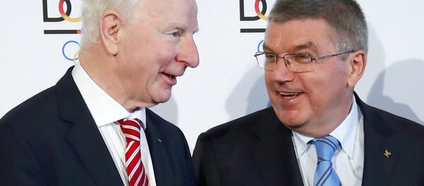 Presidente do Comitê Olímpico Irlandês, Patrick Joseph Hickey com o presidente do Comitê Olímpico Internacional, Thomas Bach - Sputnik Brasil
